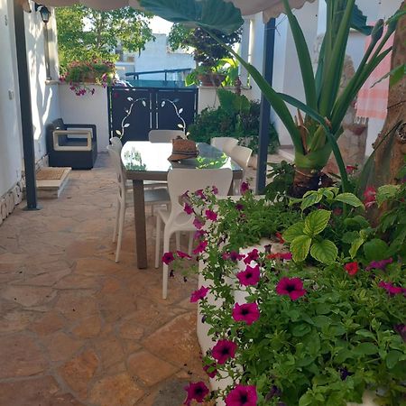 Villa Raggio Di Sole Parcheggio Privato Porto Cesareo Luaran gambar
