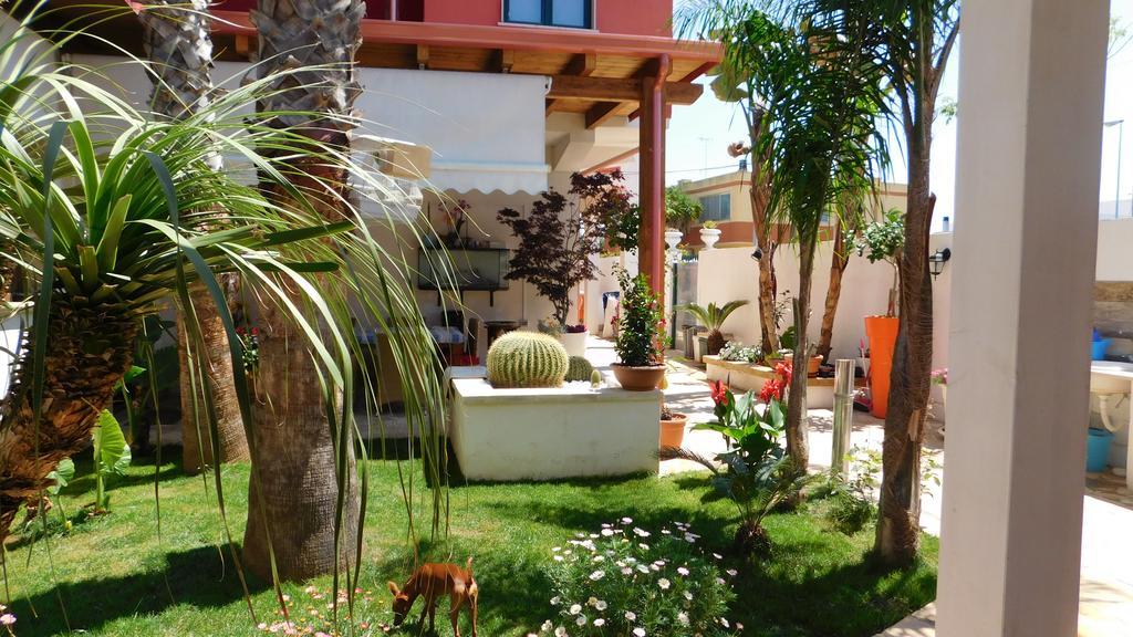 Villa Raggio Di Sole Parcheggio Privato Porto Cesareo Luaran gambar